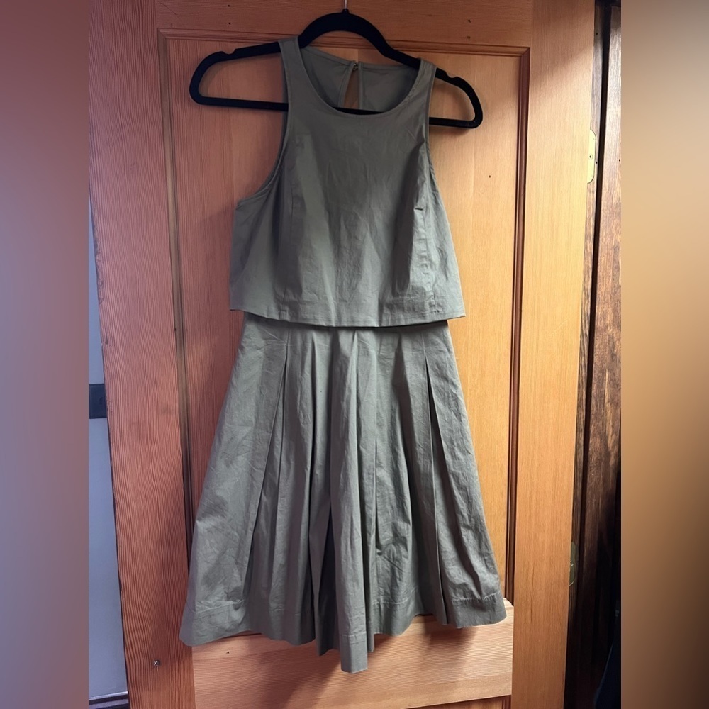 Banana Republic sleeveless poplin dress taupe pleat 2-piece size 0 cotton